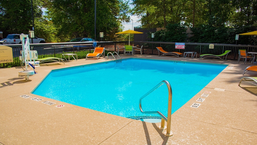 holiday inn express hotel and suites kinston by ihg