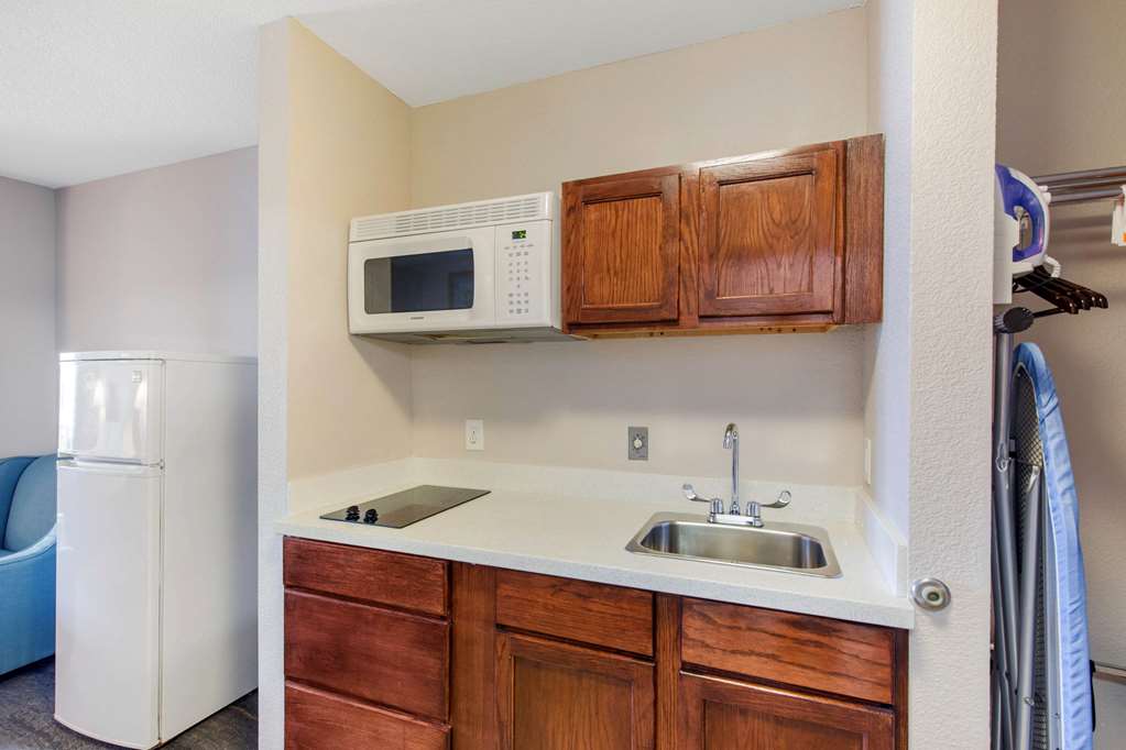 quality inn and suites port arthur nederland