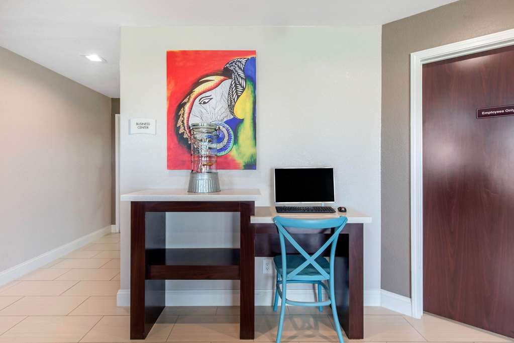 quality inn and suites port arthur nederland