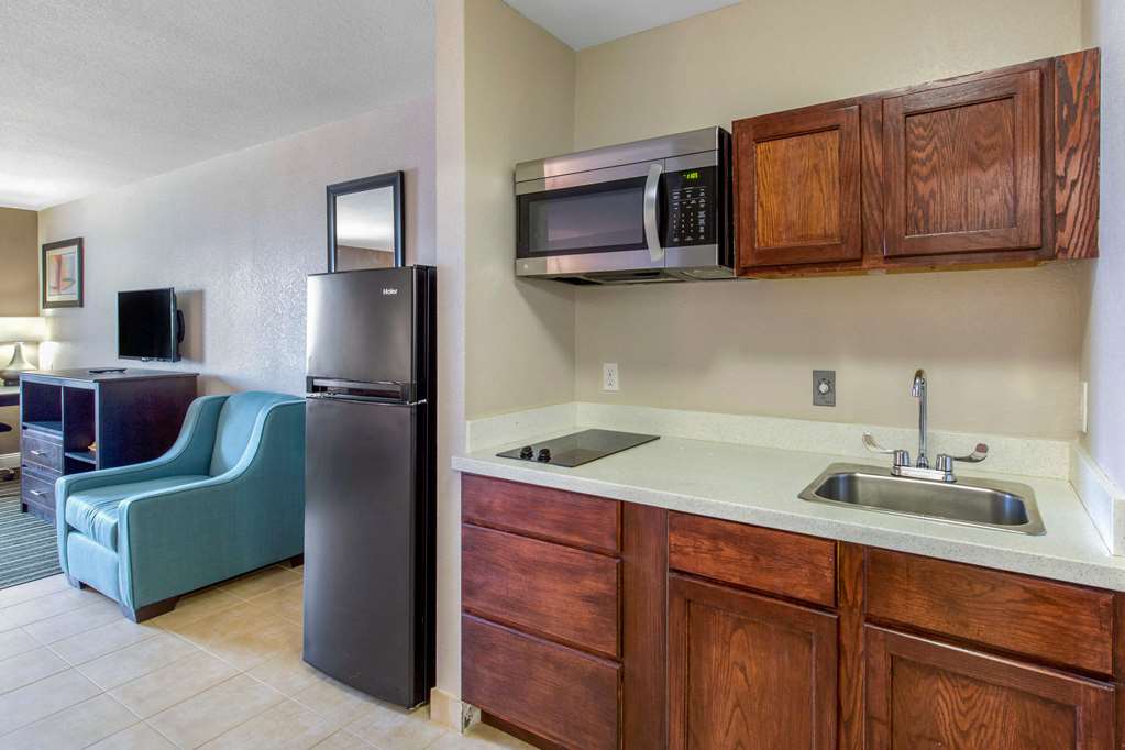 quality inn and suites port arthur nederland