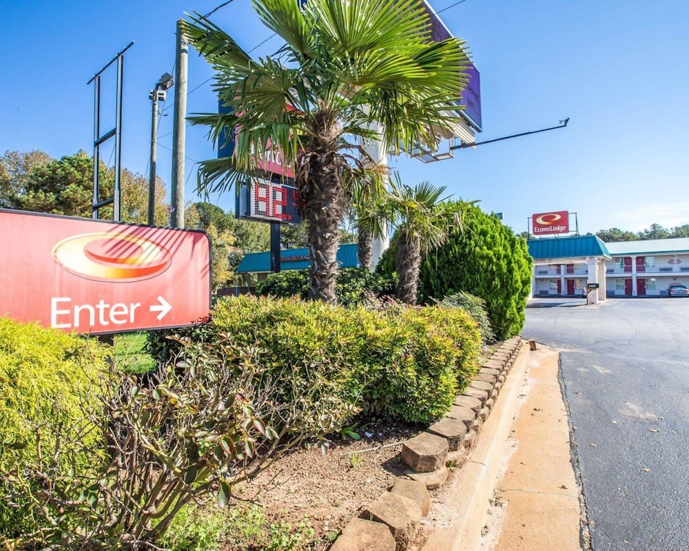 econo lodge mc donough