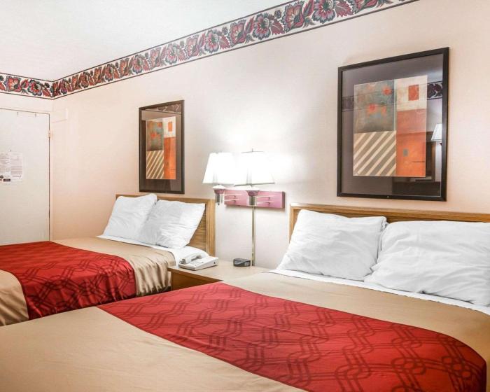 econo lodge mc donough