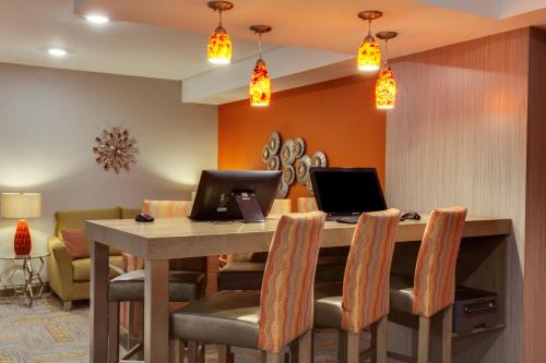 holiday inn express and suites fredericton by ihg