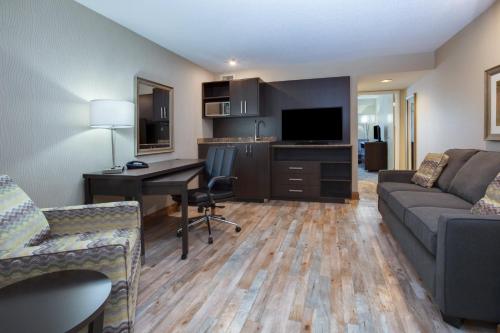 holiday inn express and suites fredericton by ihg