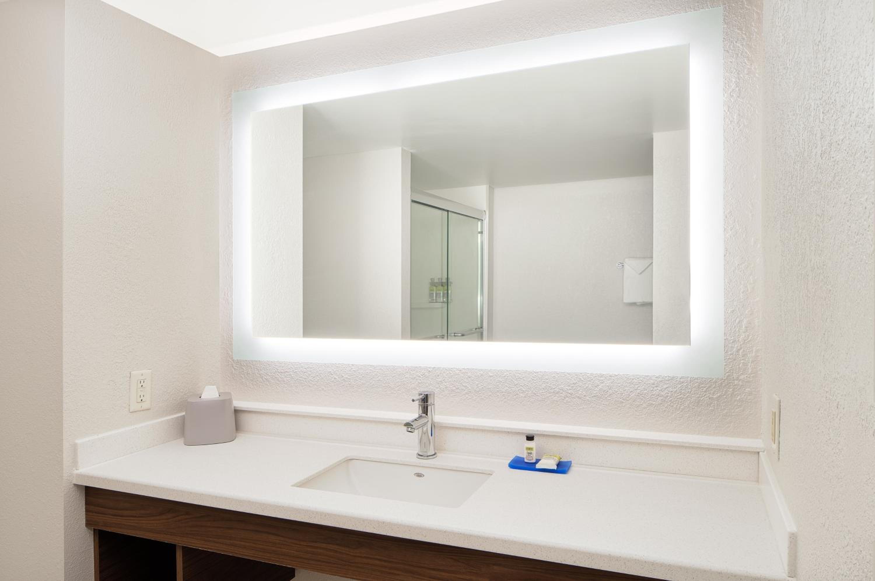 holiday inn express statesboro by ihg