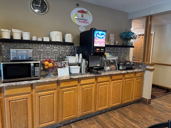 Super 8 By Wyndham Adrian,Blissfield>>Adrian,2 star