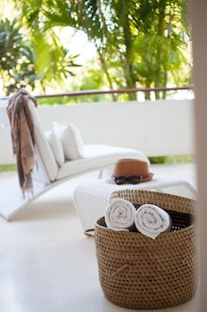 azizi villa