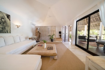 azizi villa