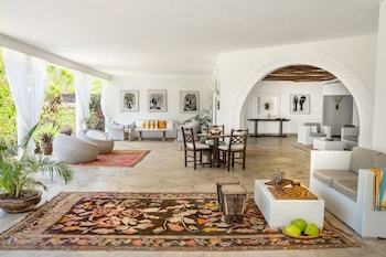 azizi villa