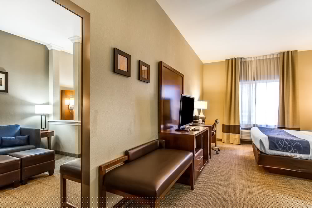 comfort suites mattoon