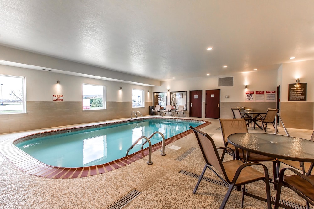 comfort suites mattoon
