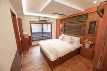 tulsi kayal retreat
