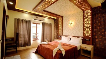 tulsi kayal retreat