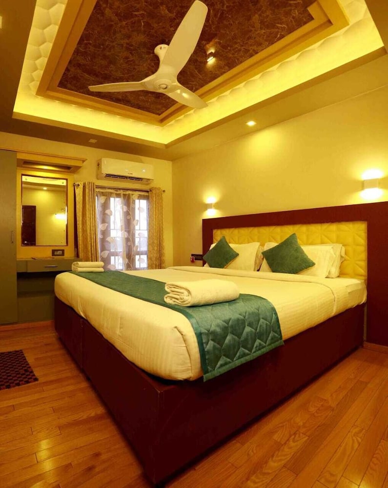tulsi kayal retreat