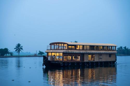 tulsi kayal retreat