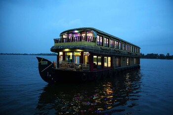 tulsi kayal retreat