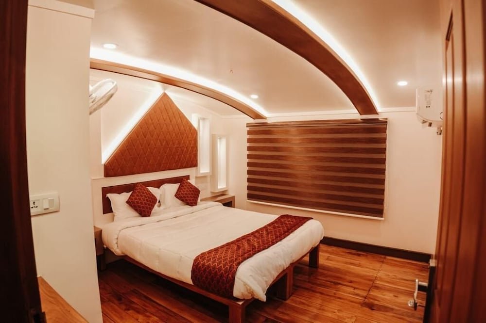 tulsi kayal retreat