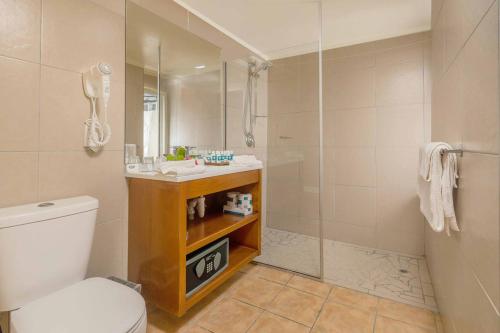 the rarotongan beach resort and lagoonarium