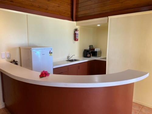 the rarotongan beach resort and lagoonarium