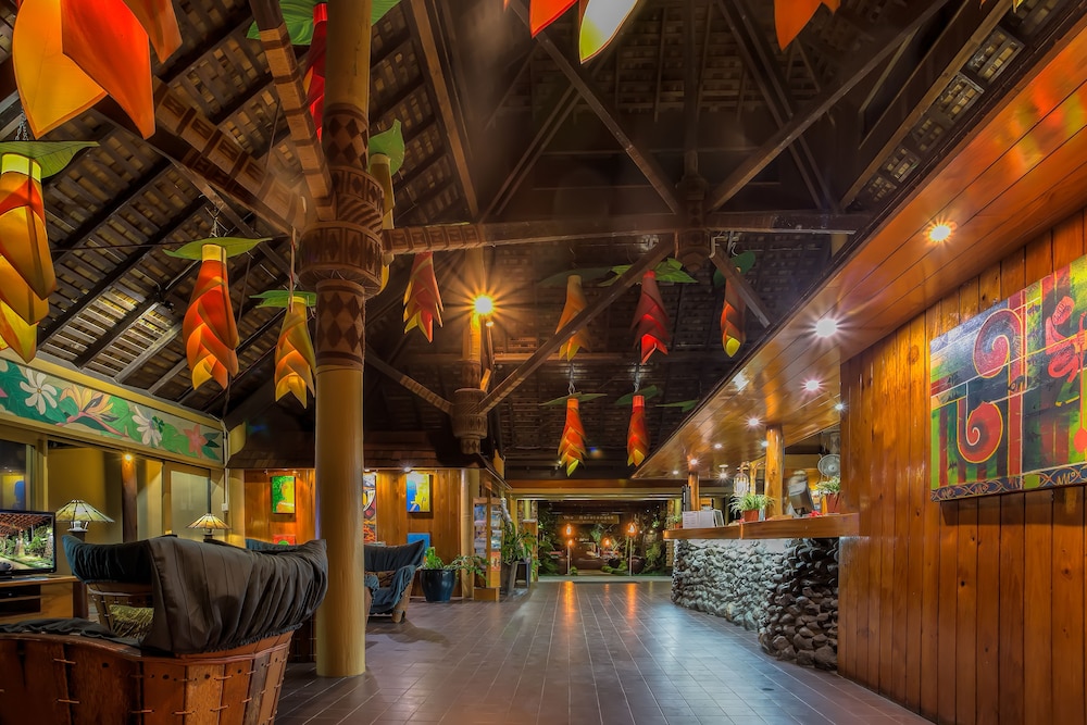 the rarotongan beach resort and lagoonarium