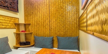 the rarotongan beach resort and lagoonarium