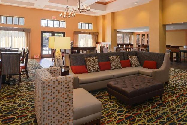 hampton inn and suites pueblo southgate