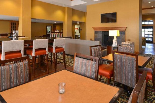 hampton inn and suites pueblo southgate