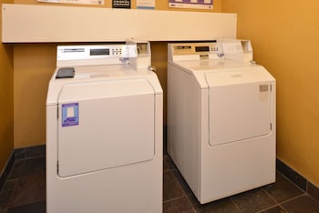 Hampton Inn & Suites Pueblo-Southgate,Colorado Springs>>Colorado City,3 star