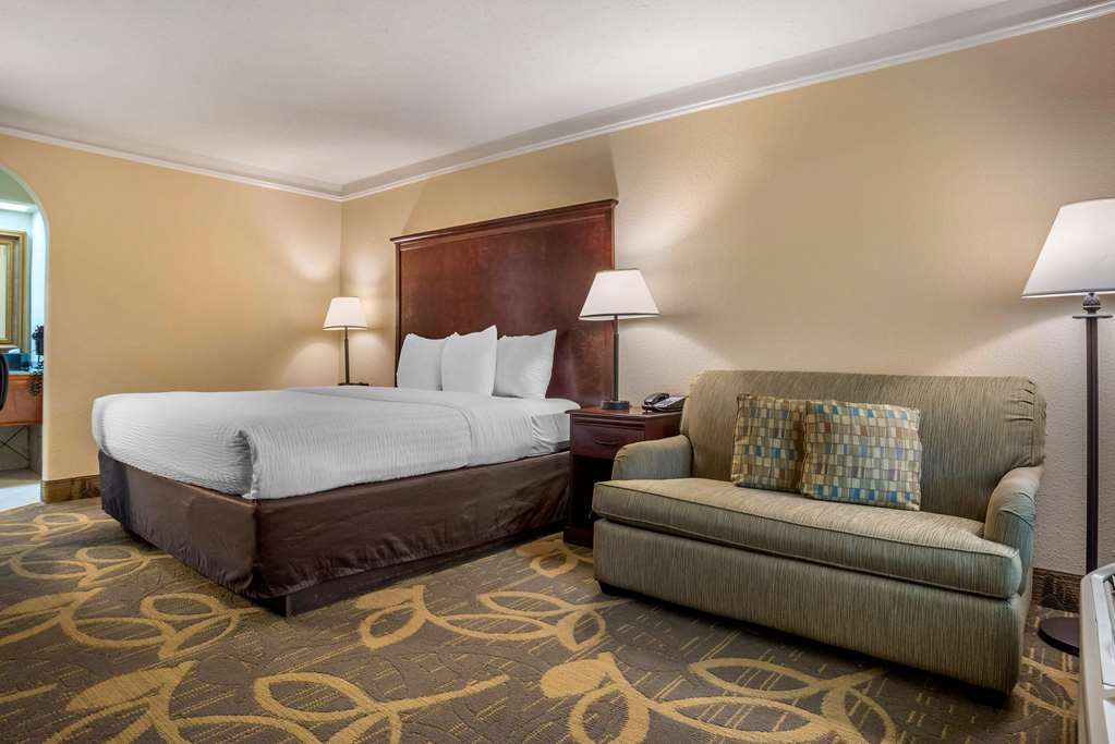 clarion inn and conference center