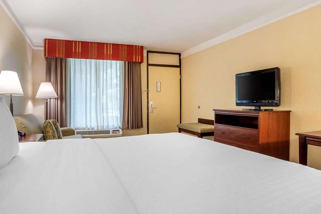clarion inn and conference center