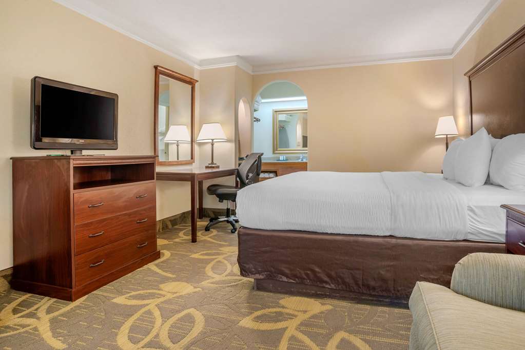 clarion inn and conference center