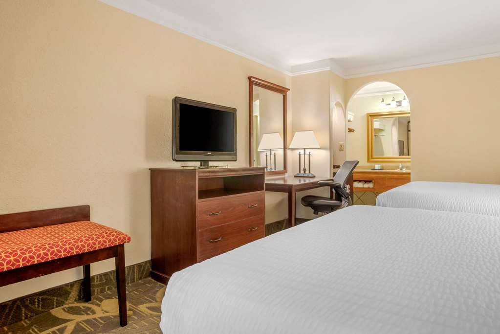 clarion inn and conference center