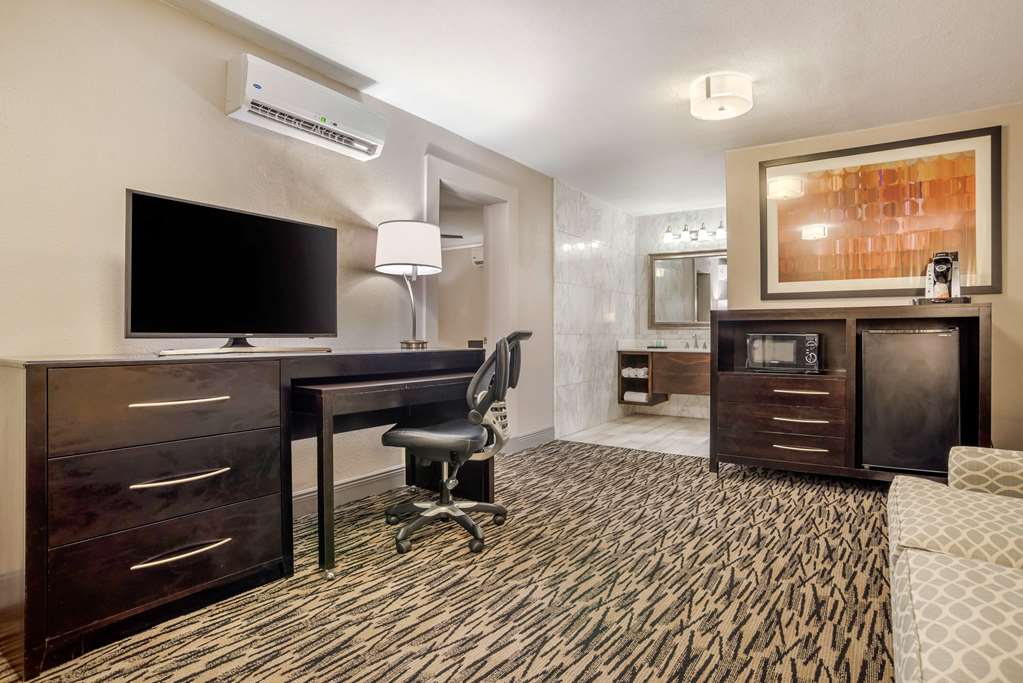 clarion inn and conference center