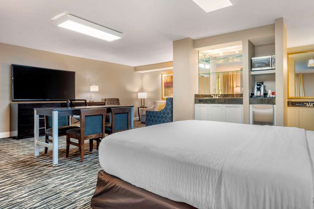 clarion inn and conference center
