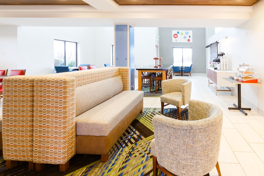 holiday inn express and suites shelbyville by ihg