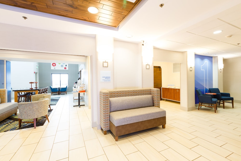 holiday inn express and suites shelbyville by ihg