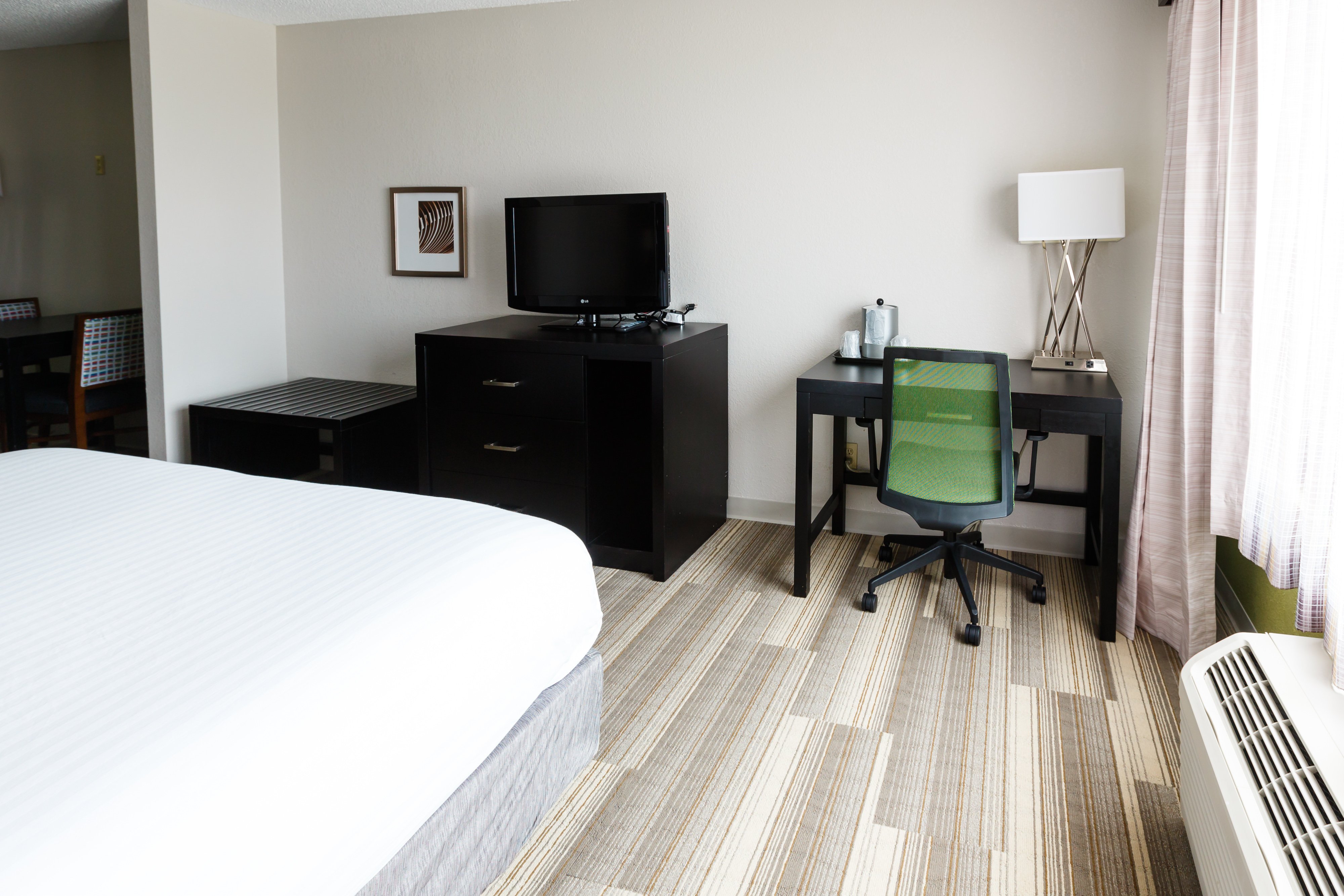 holiday inn express and suites shelbyville by ihg