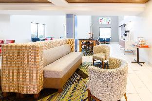 holiday inn express and suites shelbyville by ihg
