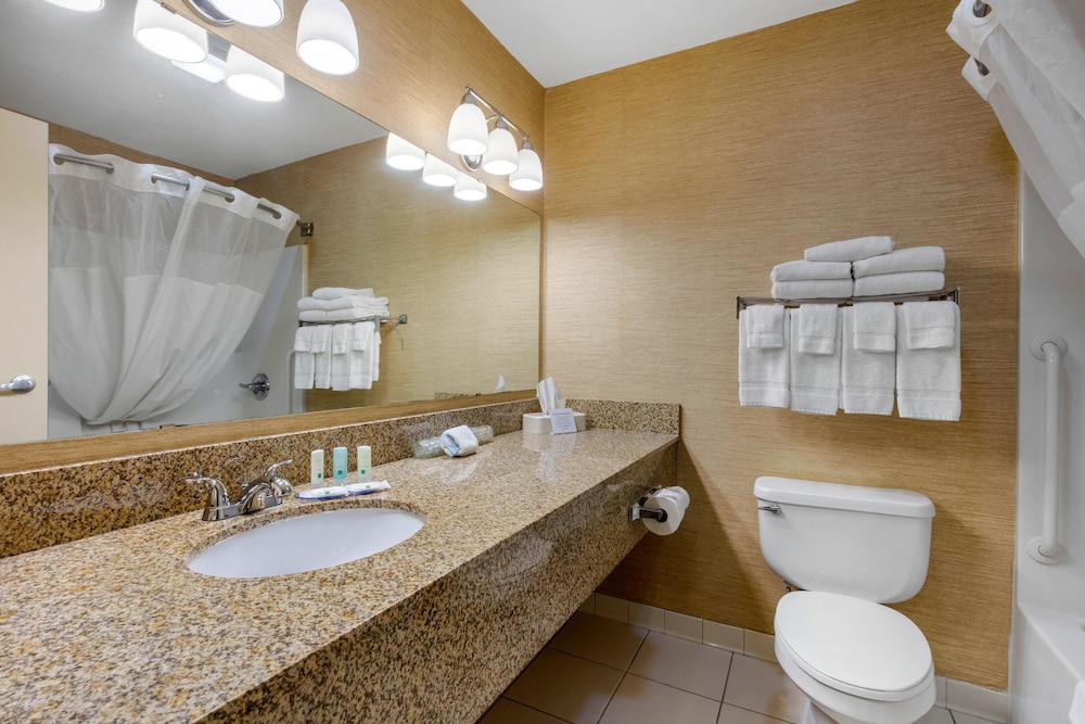 quality inn and suites benton draffenville