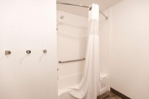 hampton inn by hilton of kuttawa eddyville