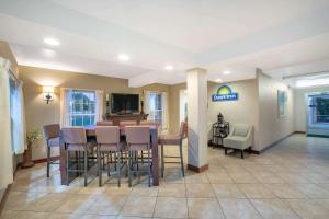 Days Inn By Wyndham Cave City,Cave City>>Bowling Green,2 star