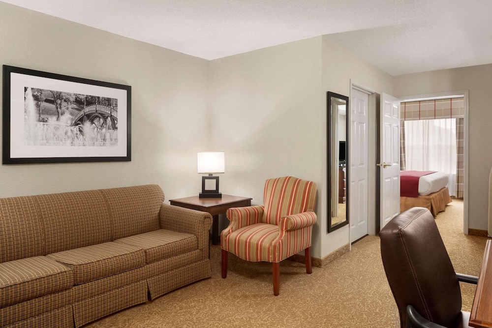 country inn and suites by radisson louisville south ky