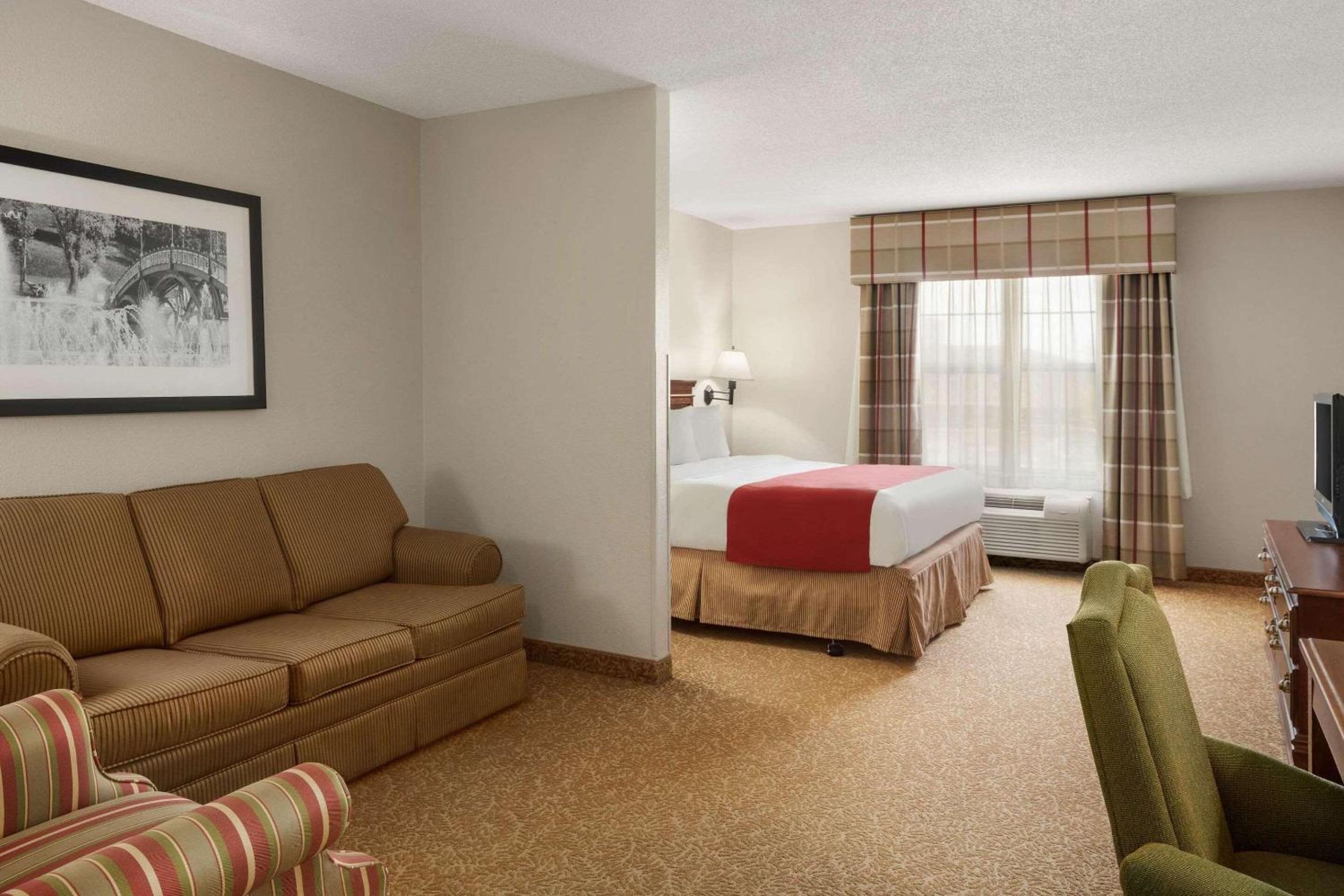 country inn and suites by radisson louisville south ky