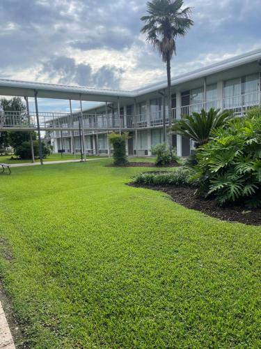 plantation inn of houma