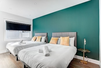 burgundy lofts