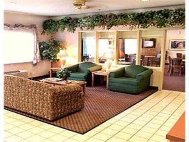fairfield inn and suites victoria