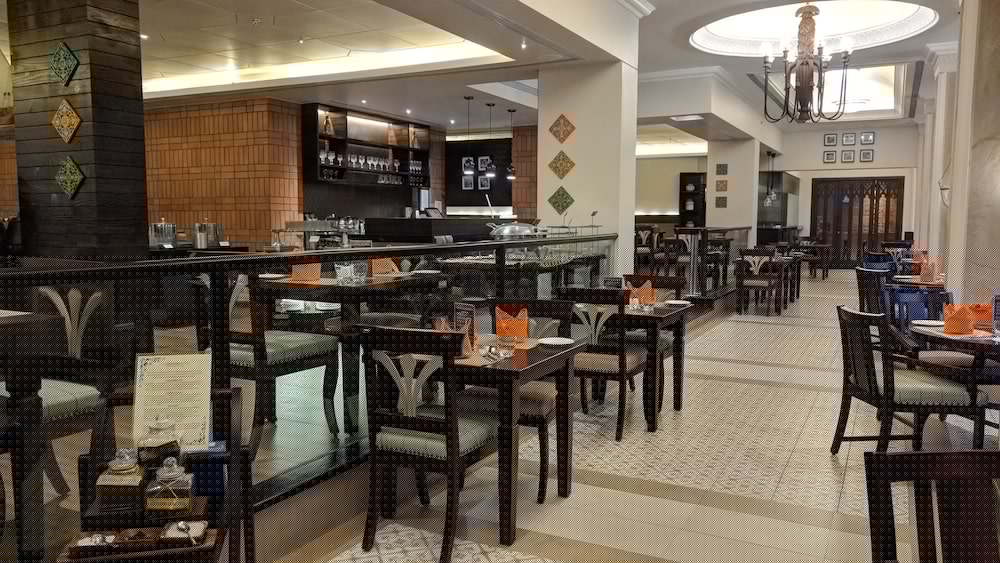 the gateway hotel beach road calicut