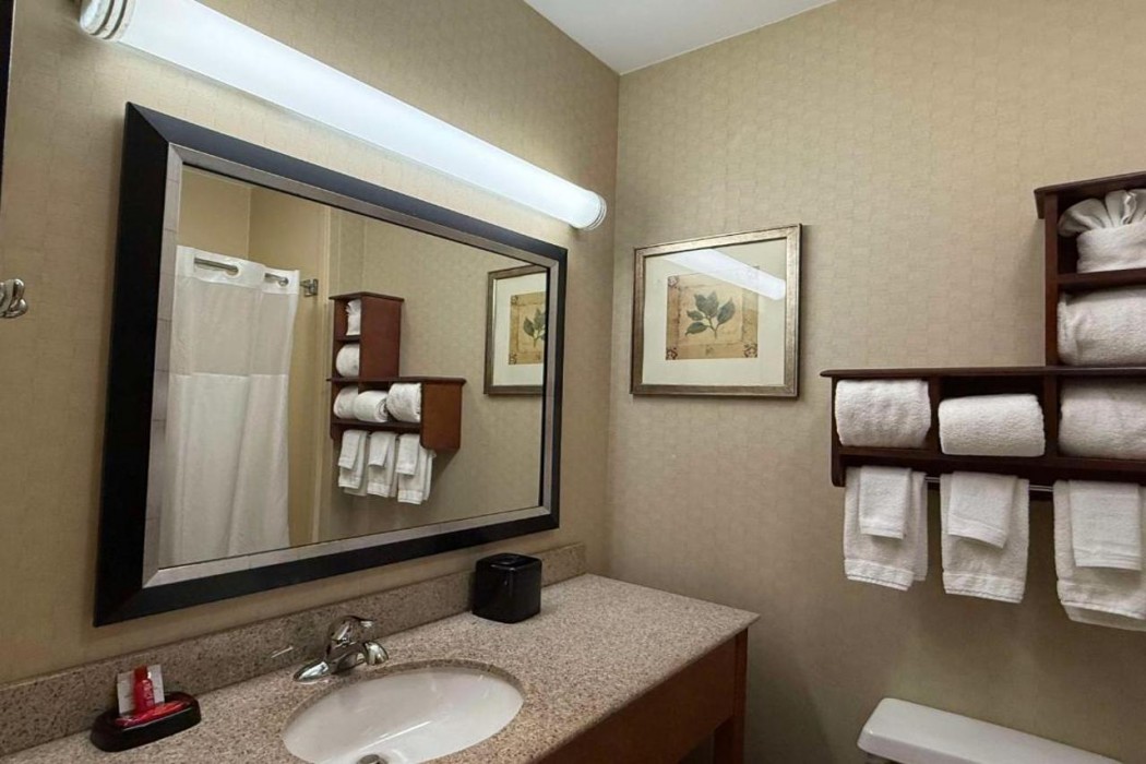 surestay by best western forsyth decatur