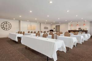 country inn and suites by radisson baxter mn