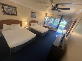 grand palms spa and golf resort